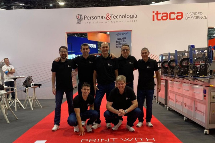 People & Technology ve Itaca – ortak fuar standı